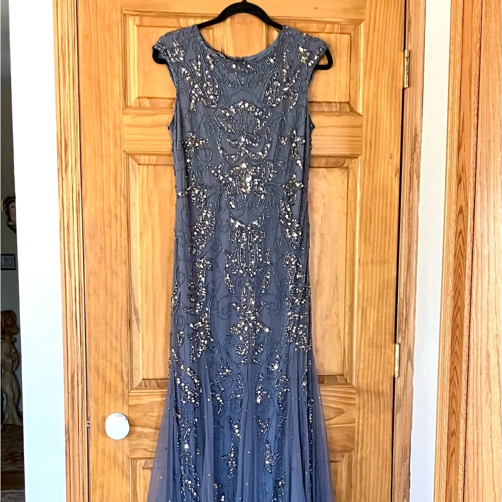 Elegant Midnight Blue Beaded Gown SZ8.